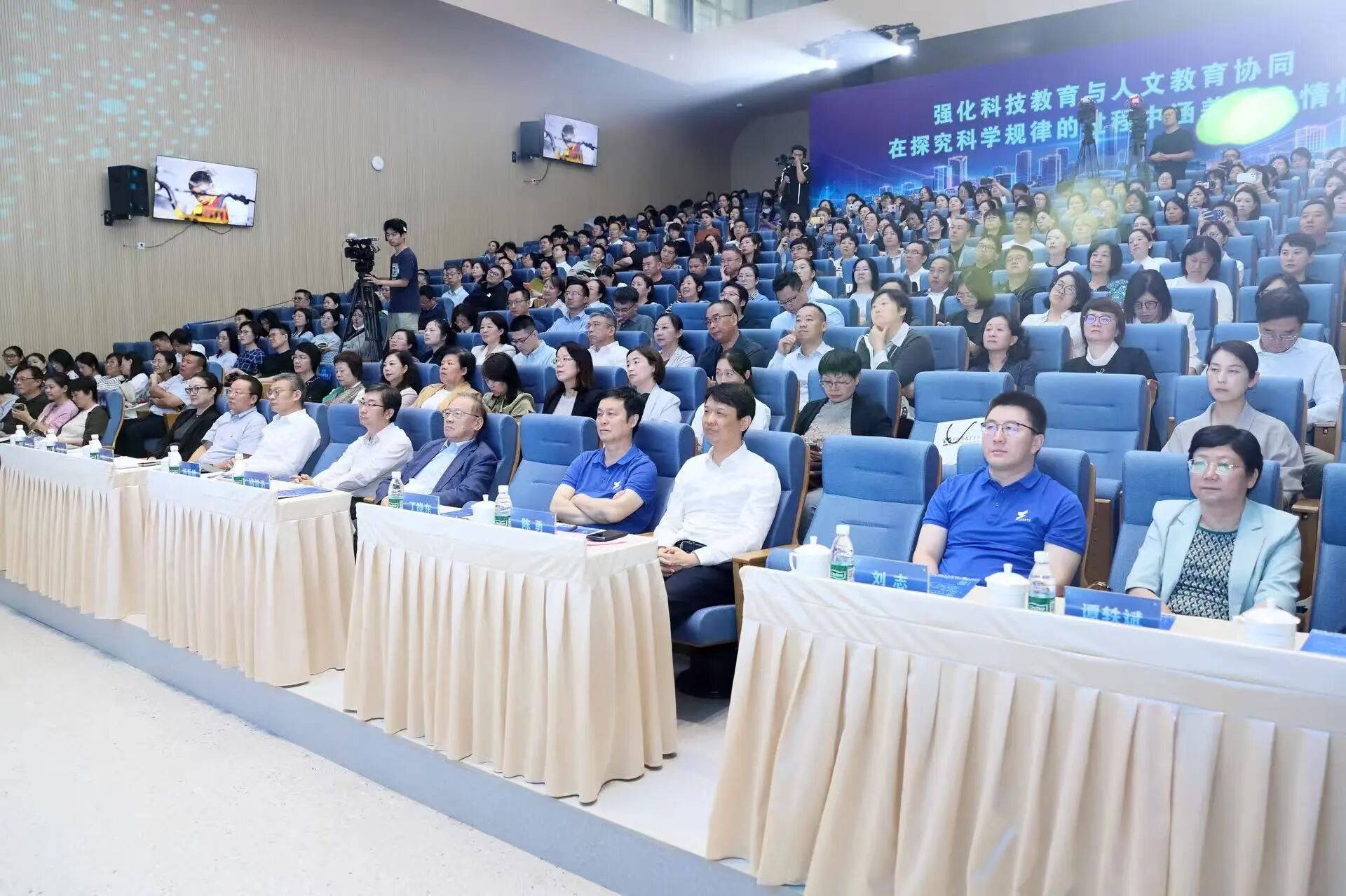 微信图片_2026-10-21_085722_848.jpg 微信图片_2026-10-21_085722_848.jpg